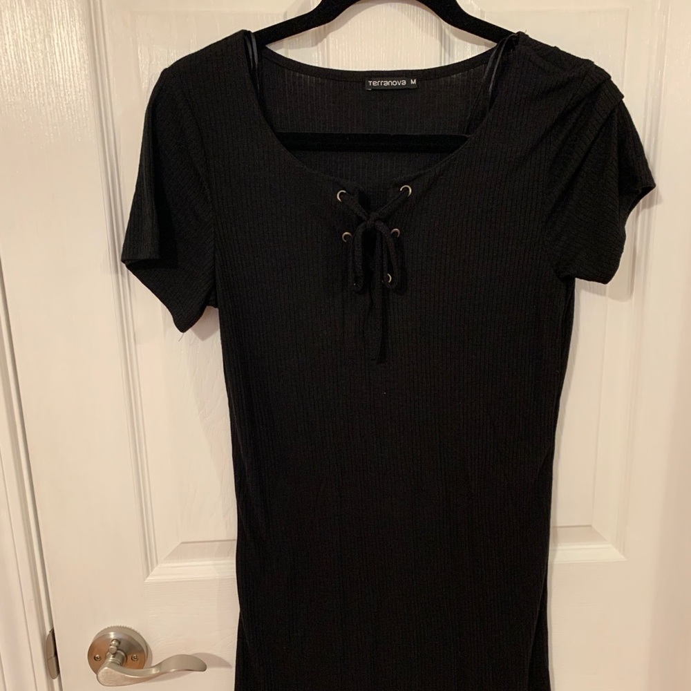 Black Dress - Picture 4 of 4